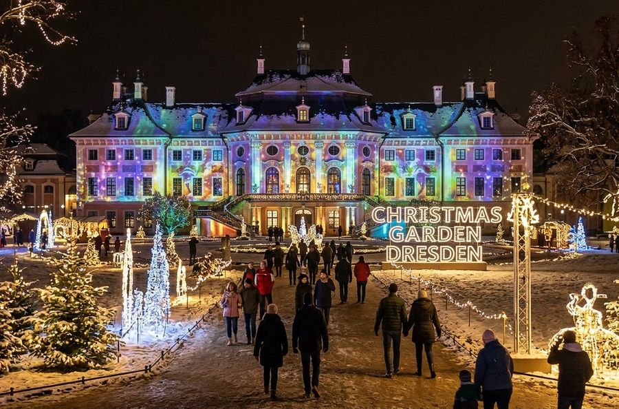 Christmas Garden im winterlich beleuchteten Schlosspark Pillnitz